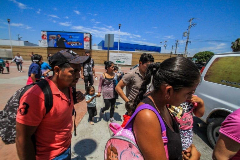 Ofrecen en México trabajo a migrantes retornados de EUA