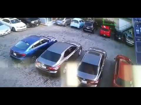 En el Estado de México captan robo en estacionamiento de gimnasio