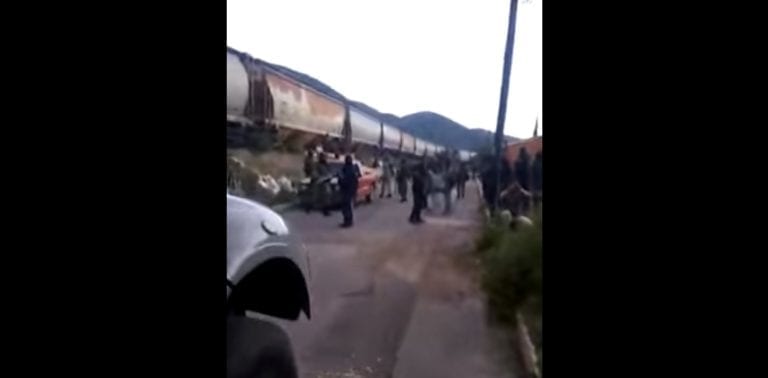 Guardia Nacional confronta a saqueadores de tren en Puebla