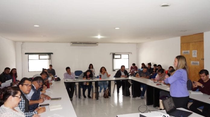 Autoridades Cuautitlán Izcalli dan platicas para quienes quieran apoyos del fondo nacional del emprendendor
