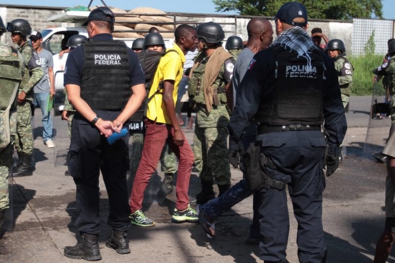 180 “polleros” han sido detenidos en México