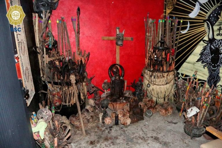 Altar localizado en Tepito tenia cráneos, huesos y fetos reales