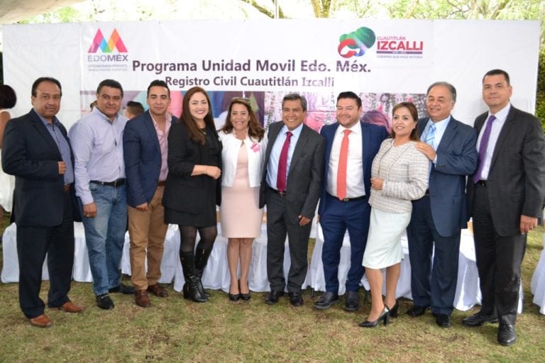 Parejas contrajeron matrimonio en Cuautitlán Izcalli con programa Unidad Móvil Registro Civil