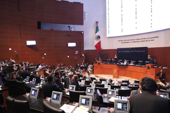 El Senado aprobó reformas  para facilitar nacionalidad a hijos de padres mexicanos que nacieron en el extranjero