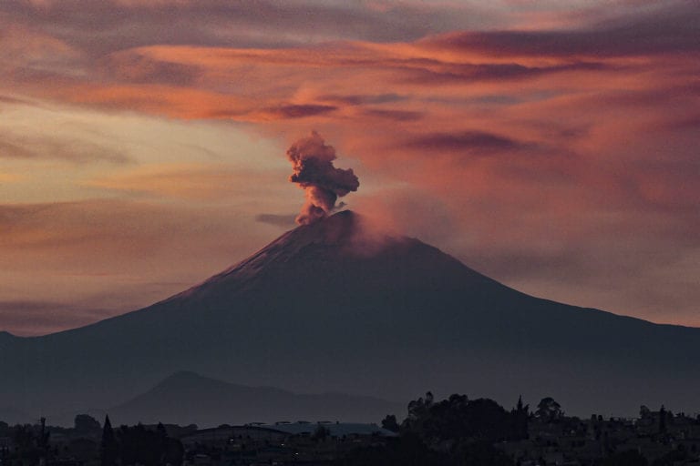 Continuarán las exhalaciones en el Popocatépetl