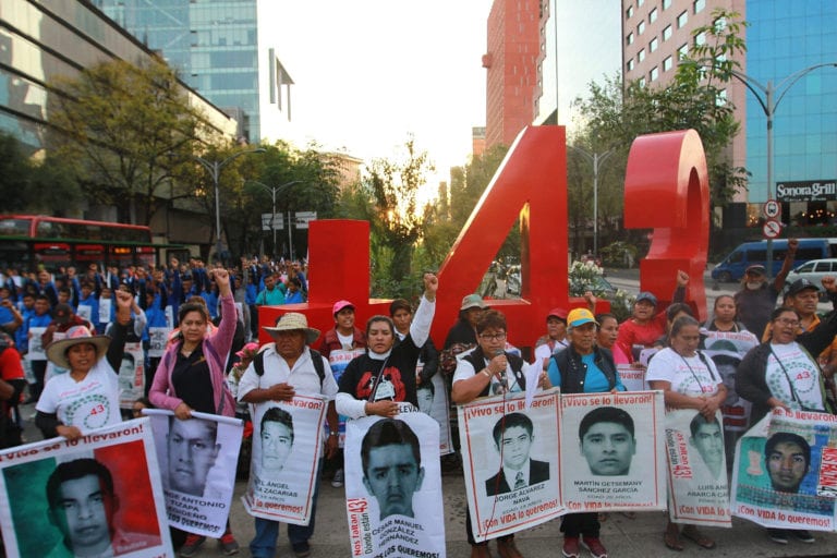 Denuncian retroceso en las investigaciones sobre el caso Ayotzinapa