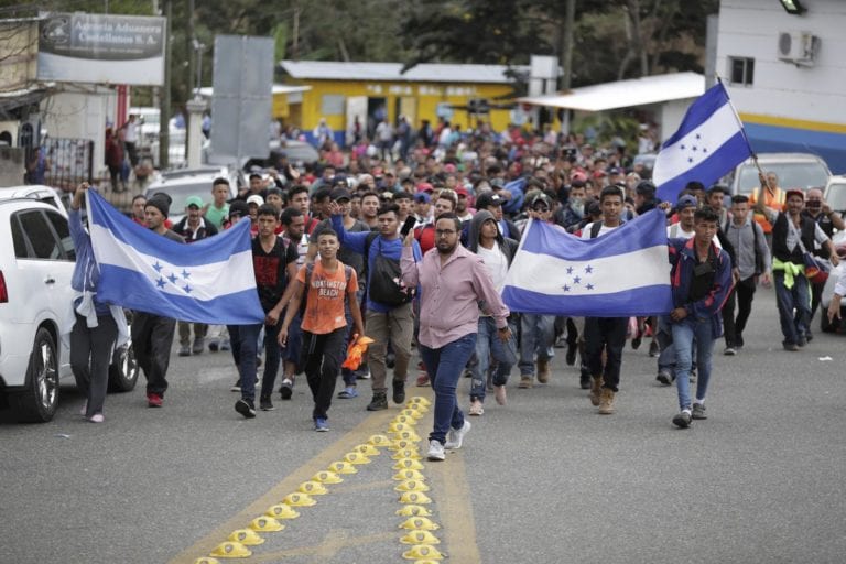 Parte de Honduras la segunda caravana migrante 2020
