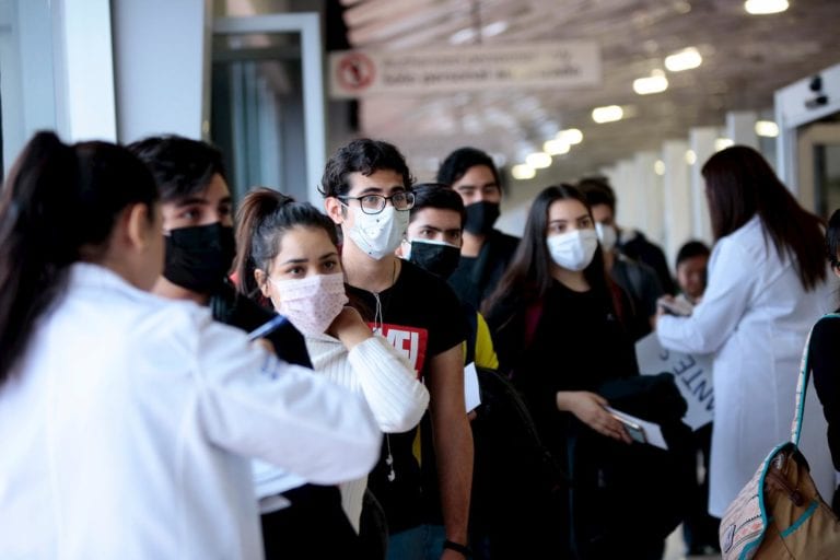 Sólo se revisarán médicamente casos sospechosos de coronavirus provenientes de China: SRE