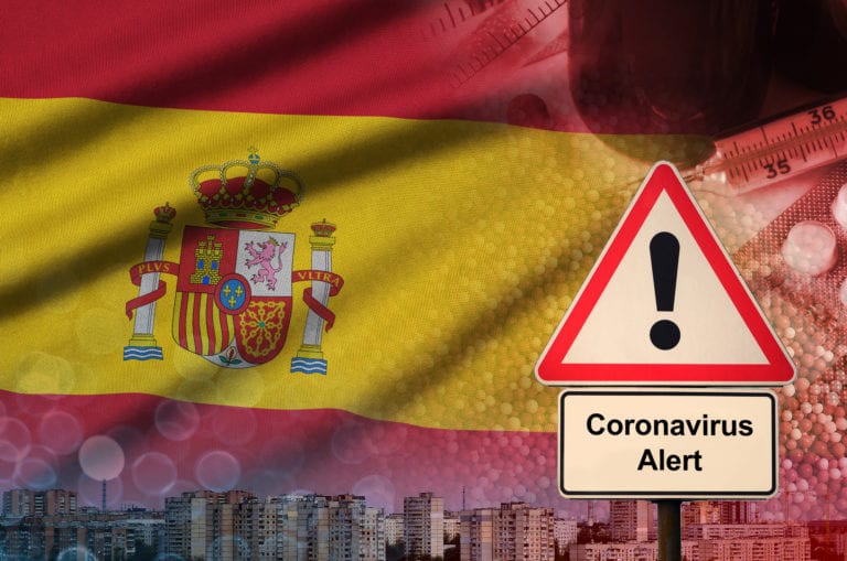 Identifican cinco casos de COVID-19 en futbol español