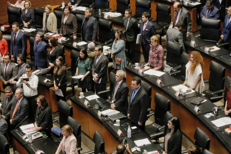 Proponen en el Senado prohibir el reggaetón en México