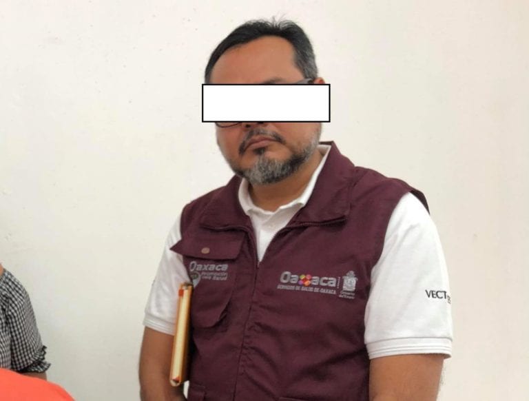 Destituyen a funcionario de Oaxaca con COVID19 por presuntamente escupir a personal médico