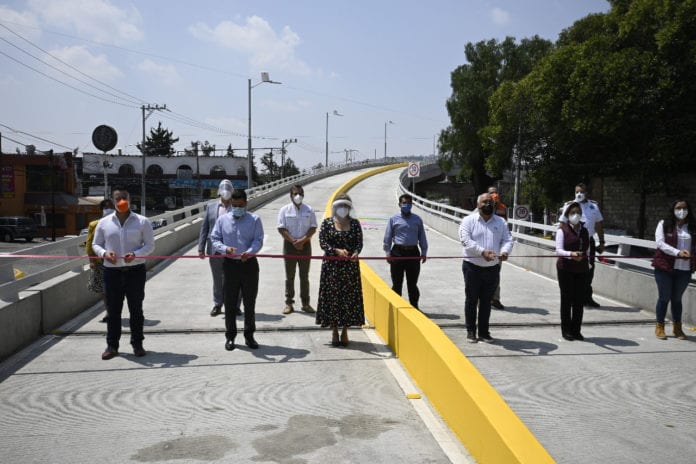 Inauguran puente vehicular en Atizapán