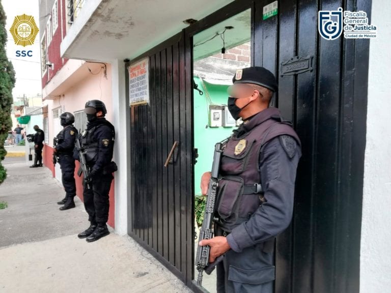 Aseguran droga, armas y detienen a 12 en Coyoacán