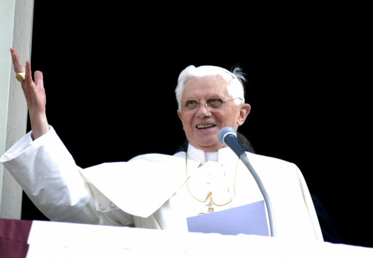 Reportan gravemente enfermo a Benedicto XVI