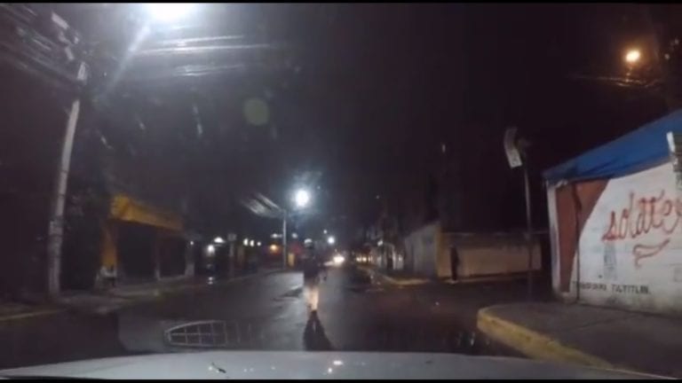 Un automovilista logra evitar un asalto en calles del Edomex