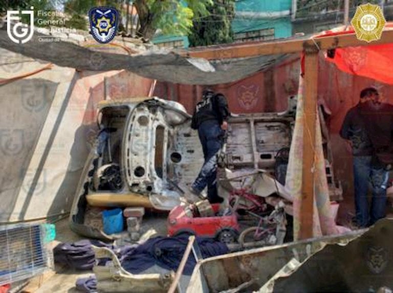 Aseguran inmueble en Iztapalapa donde se desvalijaban vehículos robados