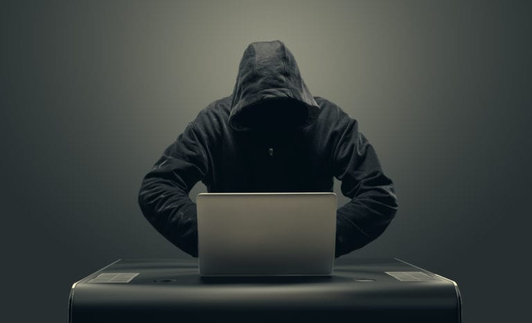 Criminales ofrecen cursos en línea para obtener tus datos y después extorsionarte