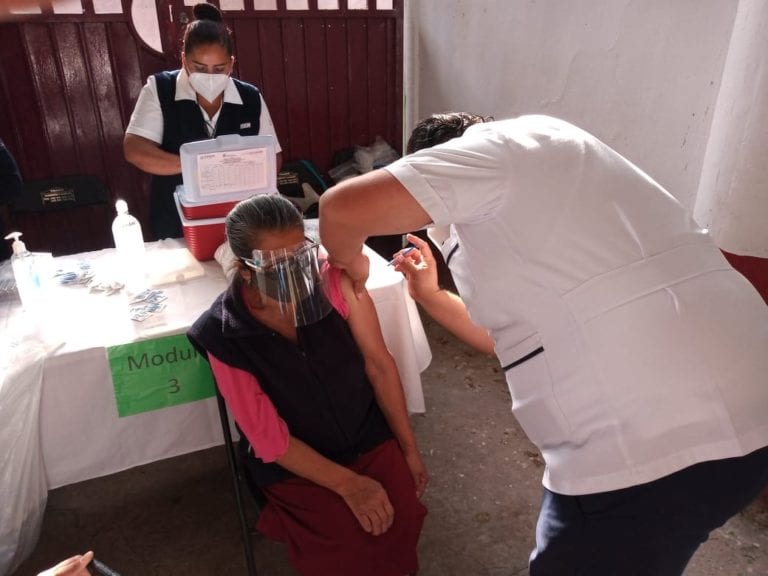 Abren 4 centros vacunación Ecatepec