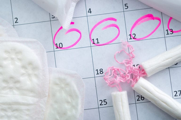 CNDH califica como buena medida eliminar el IVA a los productos de higiene menstrual