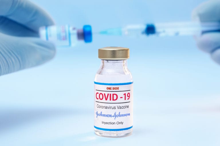 Canadá seguirá adelante con la recepción de vacunas anticovid de Johnson & Johnson