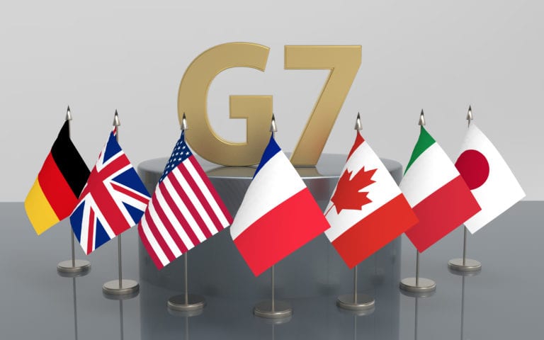 Anuncia el G7 la prohibición para importar petróleo ruso de forma gradual