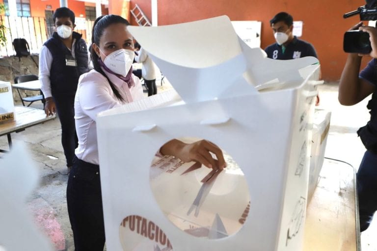 Michelle Núñez  lanza llamado a votar en paz