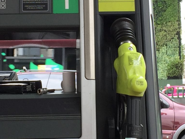 Más de dos pesos suben combustibles en lo que va del año:PetroIntelligence