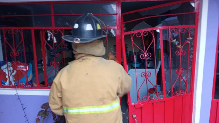 3 lesionados dejó una explosión de gas en vivienda de Atizapán
