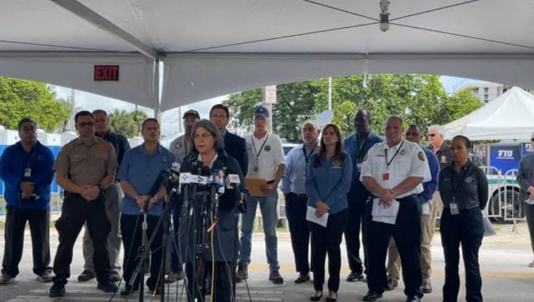 Suspenden labores de rescate en edificio colapsado de Miami