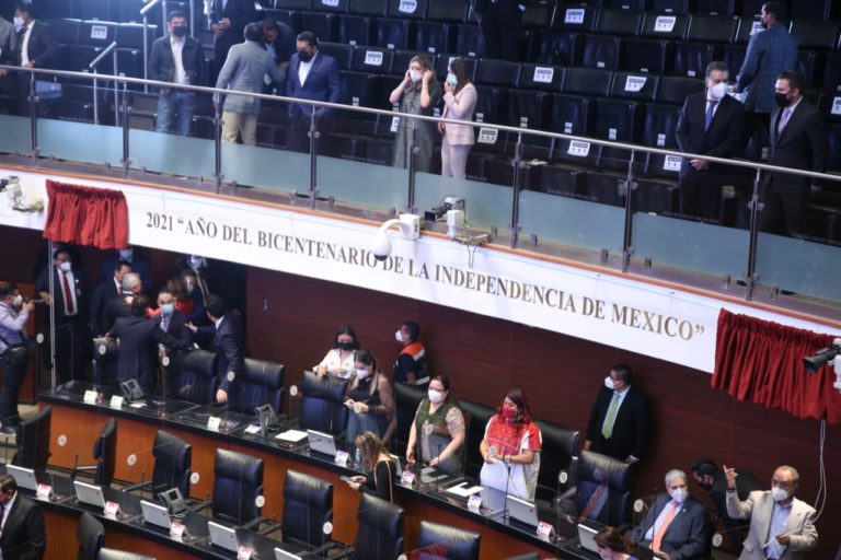 Tras reclamos por el desalojo de periodistas en el Senado, la presidenta Sánchez Cordero, se disculpa
