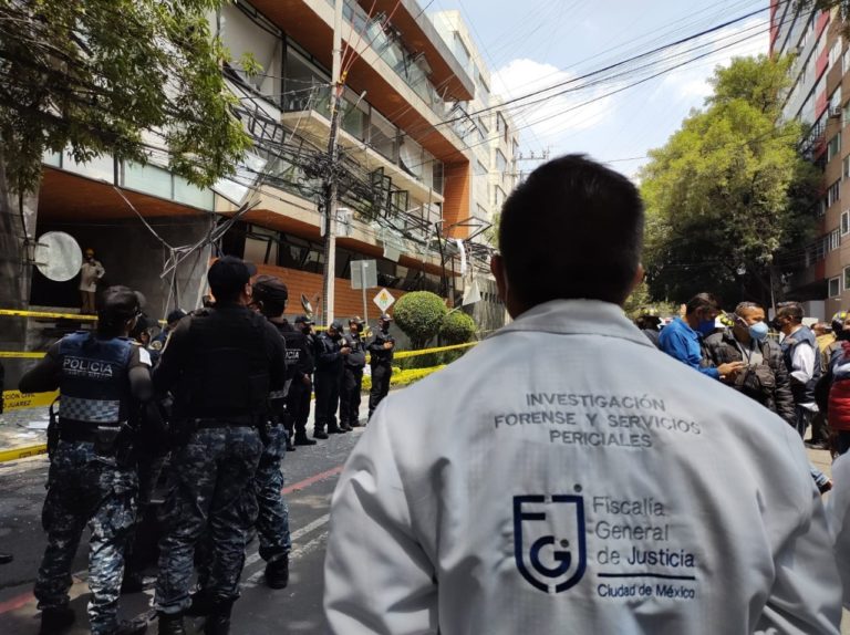 FGJ-CDMX abrió una investigación por explosión en un edificio sobre Av. Coyoacán