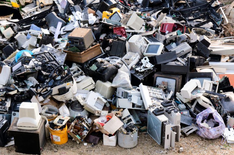En México sólo se recicla el 10% de los millones de toneladas de basura electrónica