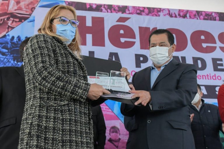 Reconocen autoridades de Nezahualcóyotl a personal de salud, servidores públicos y científicos por su trabajo realizado en la pandemia