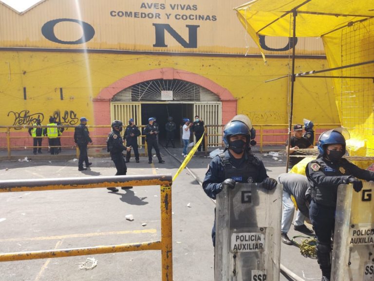 Fiscalía de la CDMX inició una carpeta de investigación tras incendio en el Mercado de Sonora