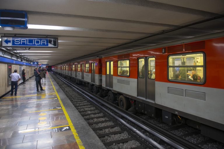 Usuario del Metro fallece tras arrojarse presuntamente a las vías