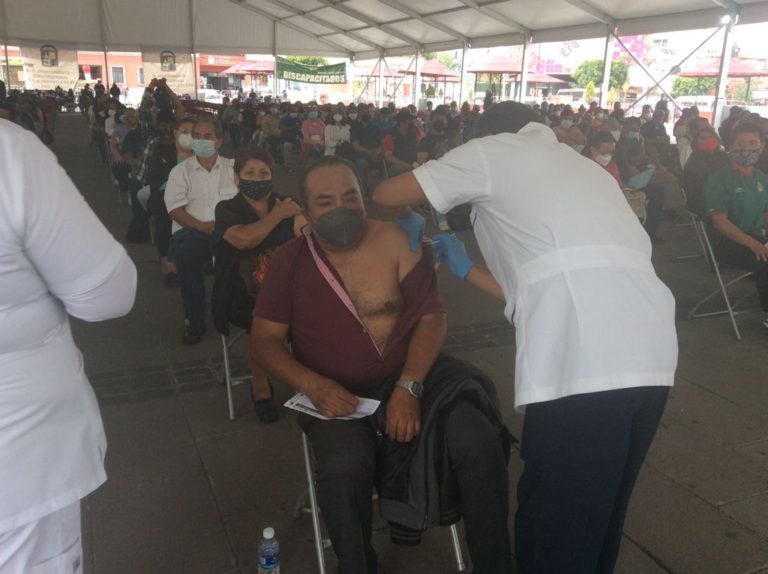 Este viernes comenzará la aplicación de la vacuna de refuerzo antiCOVID en 16 municipios mexiquenses
