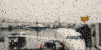 avión, cancelación vuelo , condiciones climáticas
