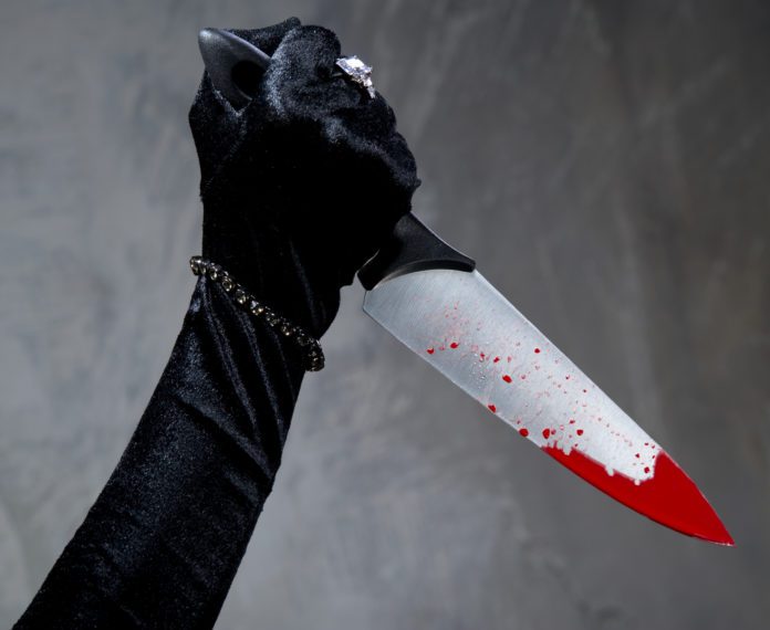 mujer-cuchillo-sangre