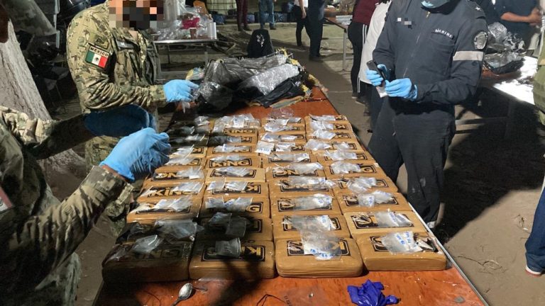 Marina logró decomisar 1,700 kg de cocaína en Manzanillo, Colima