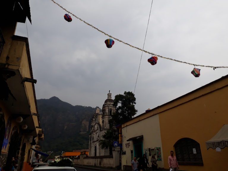 Visitantes saturan Tepoztlán en días de carnaval