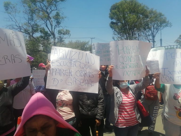 Vecinos del Estado de México protestan contra gaseras ilegales