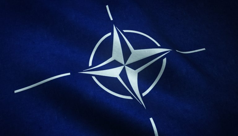 La OTAN apoyará a Ucrania el tiempo que sea necesario