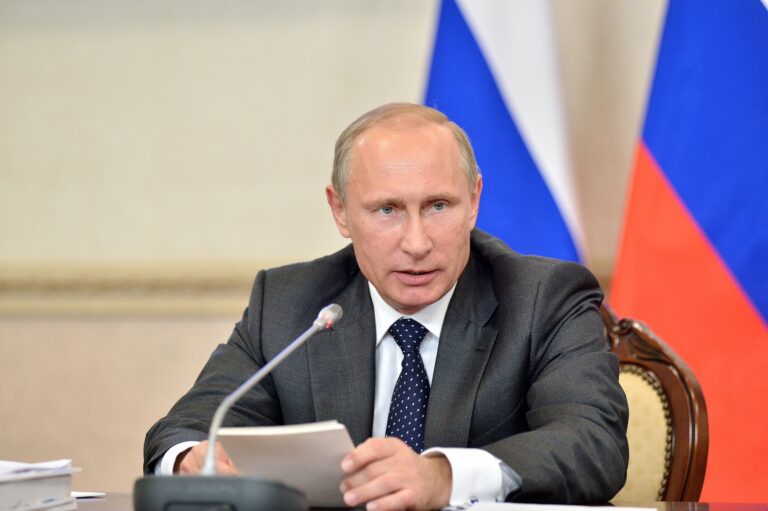 CPI gira orden de detención contra Vladimir Putin