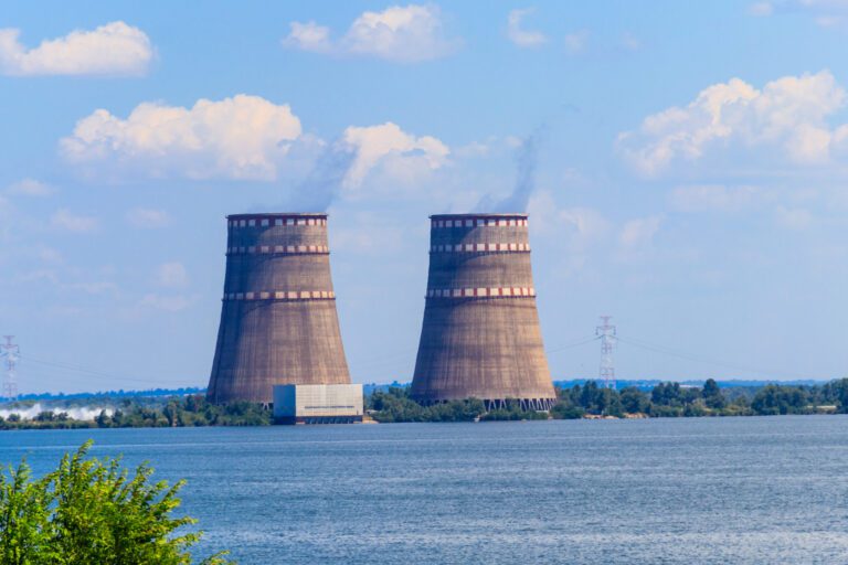 Equipo de la ONU llega a la planta nuclear de Zaporiyia, Ucrania, para evaluar sus condiciones