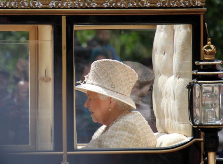 Se acerca el primer aniversario luctuoso de Isabel II