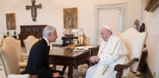 Se reúne Alfredo del Mazo con Papa Francisco
