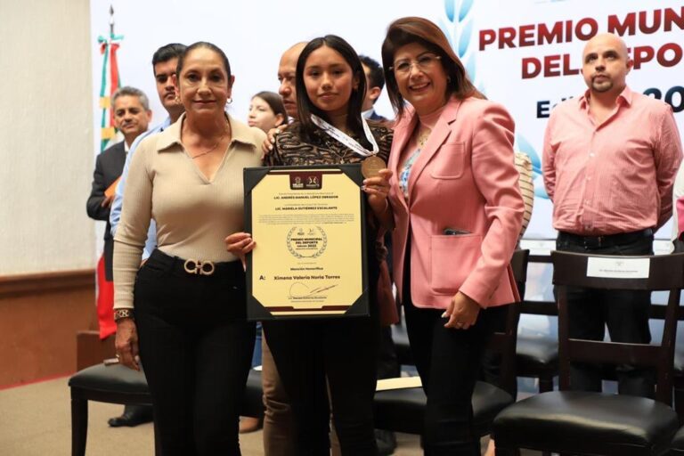 Entregan autoridades de Tecamac el Premio Municipal del Deporte