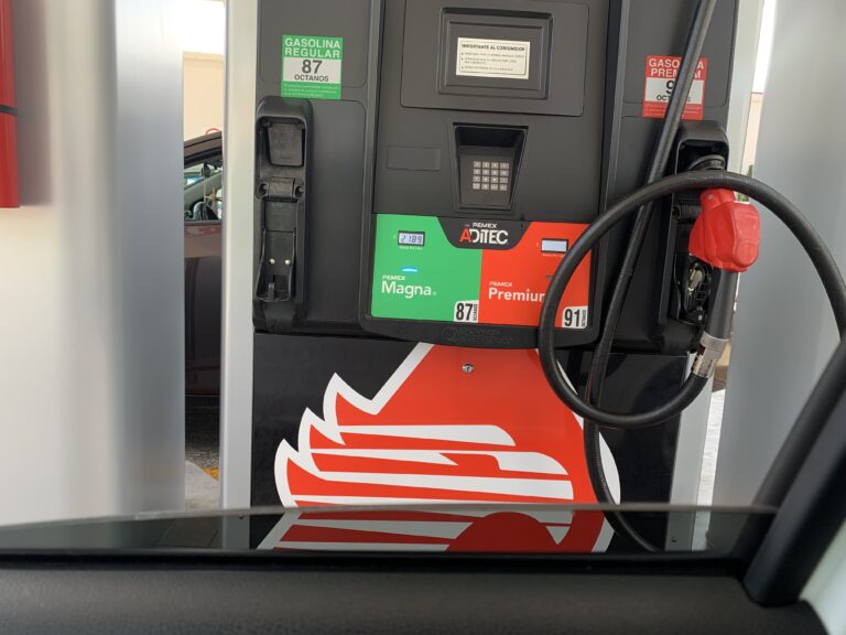 Gobierno Federal sigue recortando subsidio a la gasolina Magna pero lo eleva para el Diésel