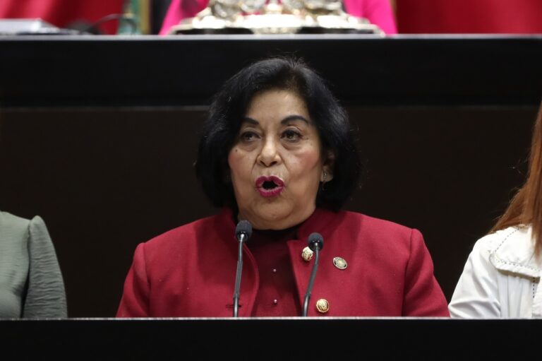 Diputada de Morena propone que el presidente rinda su Informe en la Cámara de Diputados, solo si quiere