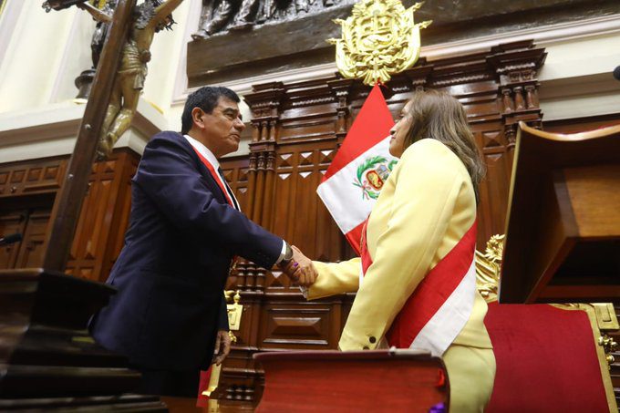 Farsante dice el presidente de México con relación a Perú